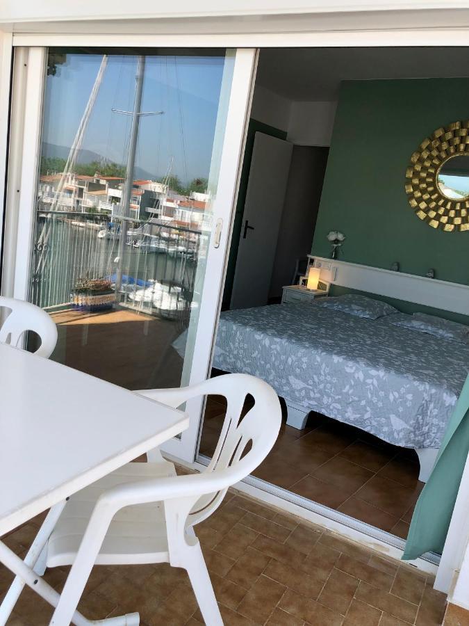 Appartement 80 M2,Port Rhodes D-2 Chambres, Terrasse Panoramique, Vue Sur Le Canal Principal D'Empuriabrava Exteriér fotografie