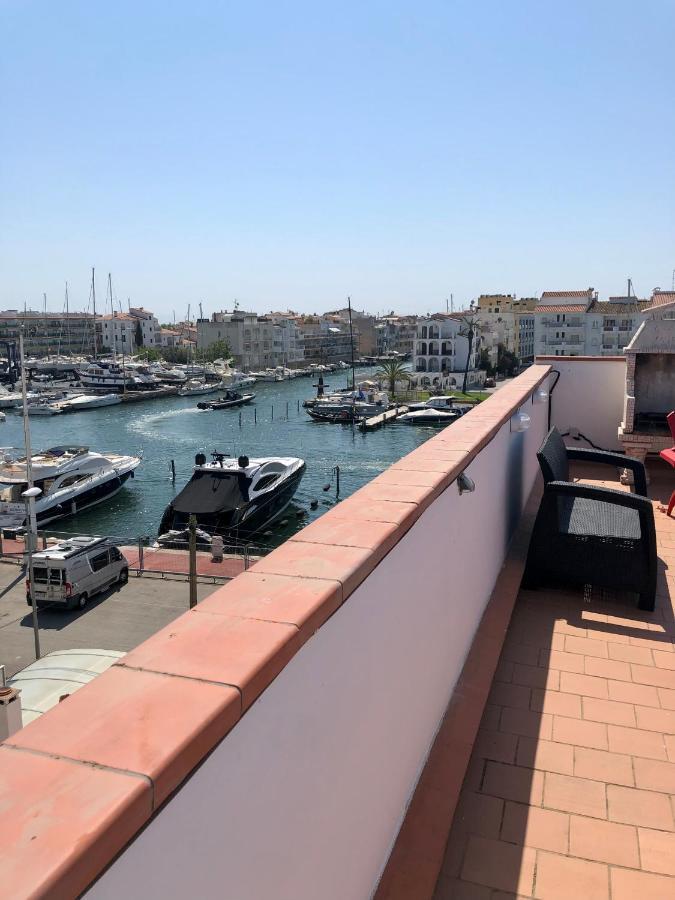 Appartement 80 M2,Port Rhodes D-2 Chambres, Terrasse Panoramique, Vue Sur Le Canal Principal D'Empuriabrava Exteriér fotografie