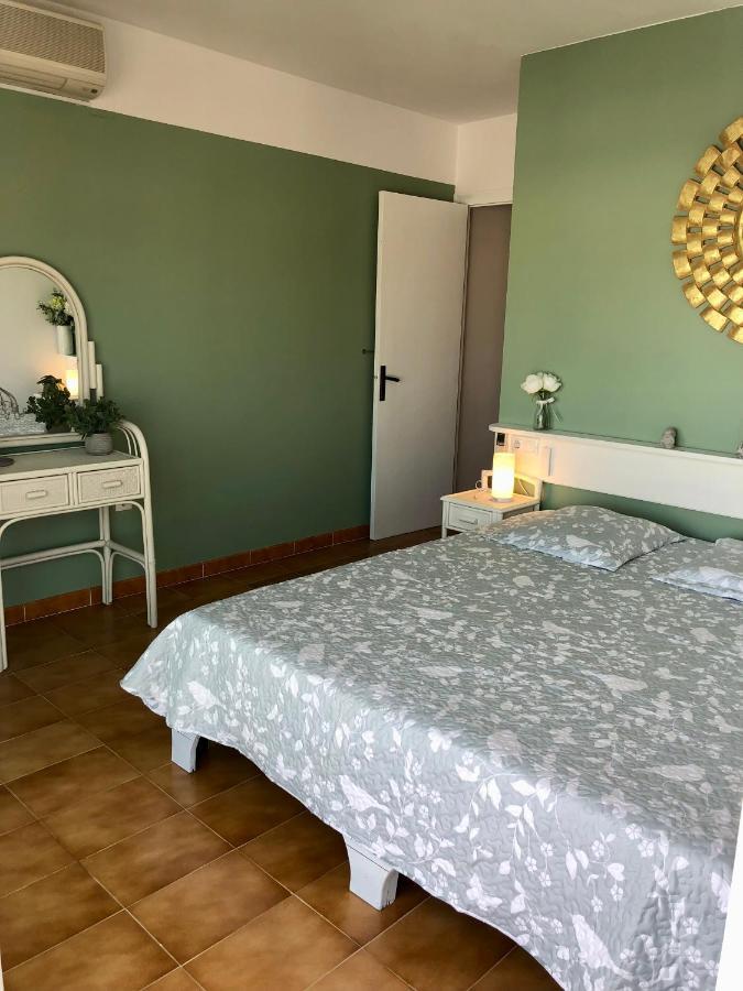 Appartement 80 M2,Port Rhodes D-2 Chambres, Terrasse Panoramique, Vue Sur Le Canal Principal D'Empuriabrava Exteriér fotografie