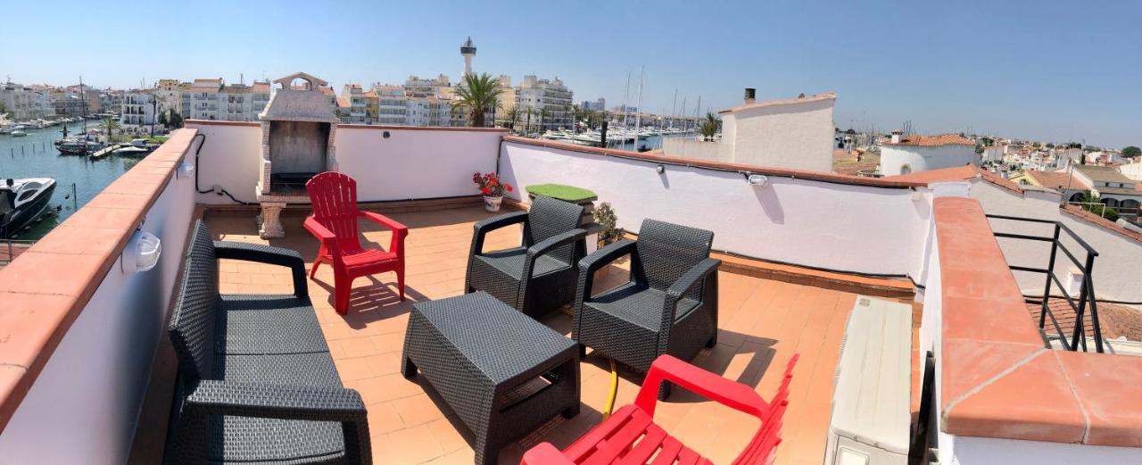 Appartement 80 M2,Port Rhodes D-2 Chambres, Terrasse Panoramique, Vue Sur Le Canal Principal D'Empuriabrava Exteriér fotografie
